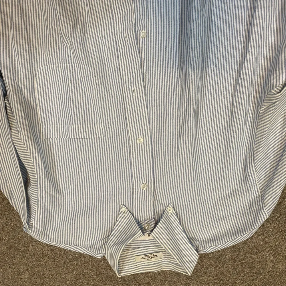 Van Heusen Striped Dress Shirt 16 1/2 34/35 - Picture 7 of 7